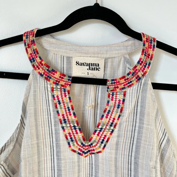 NWT Savanna Jane Gray Striped Embroidered V-neck Seeveless Dress Size Small - Picture 3 of 12